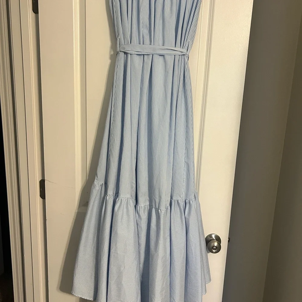 Strapless blue and white striped dress - Picture 2 of 4